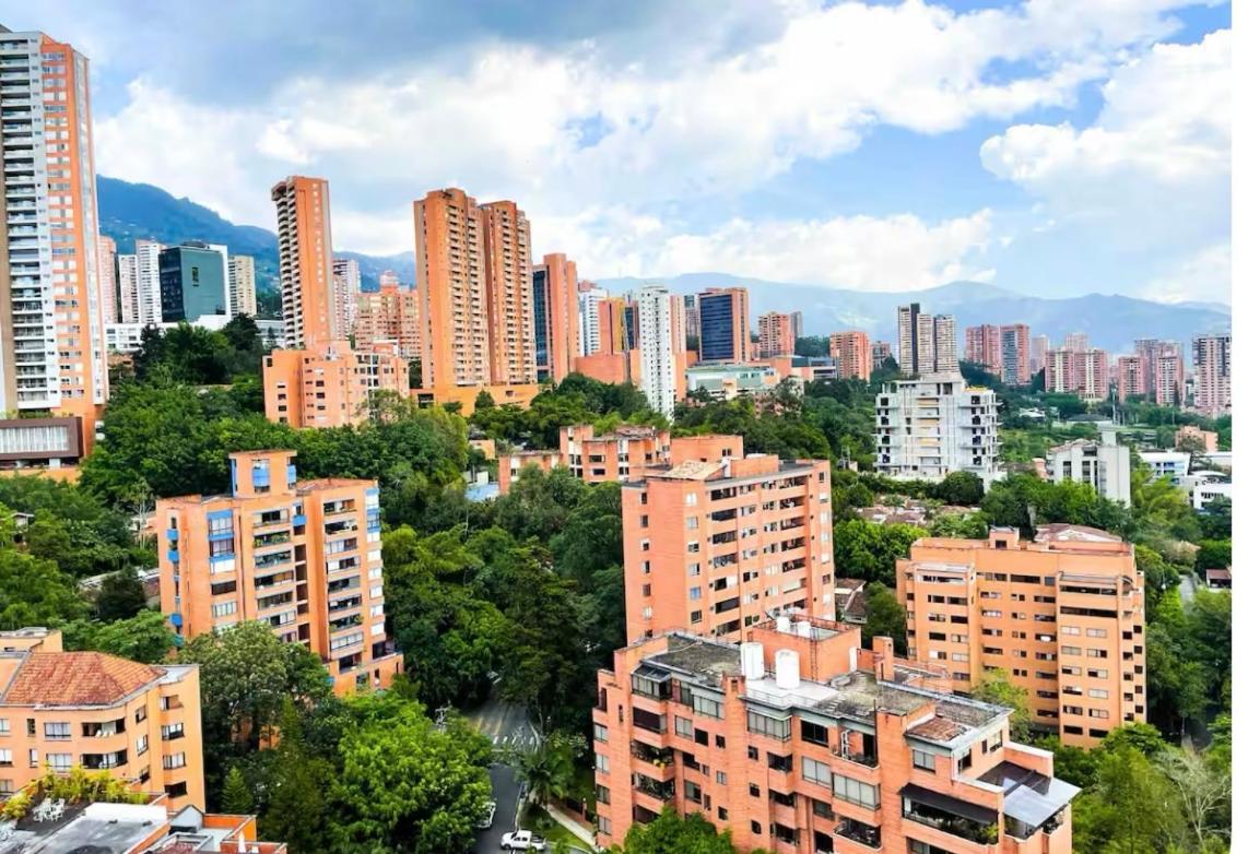 Appartement En El Poblado Cerca A Povenza 241
